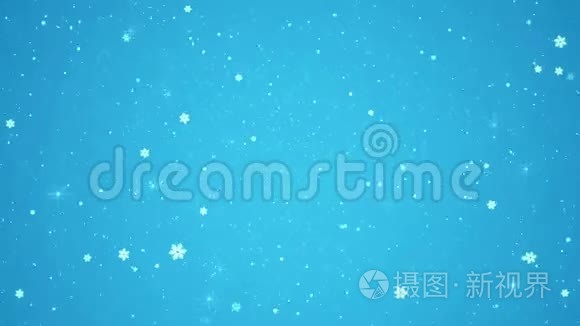 雪花落在背景上模糊了蓝渐变背景。