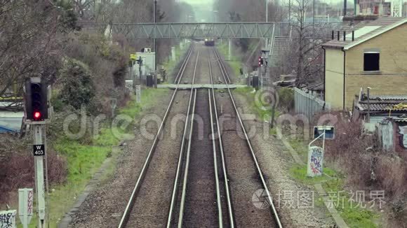一列火车在伦敦经过平口视频