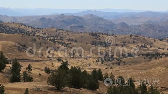 美国俄勒冈州羚羊中部高漠地形和植被高清1080p全景视频