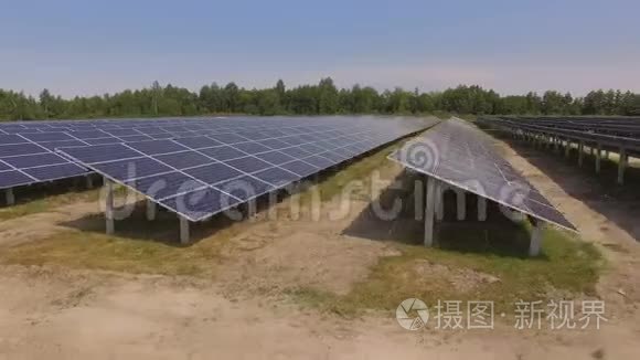 美丽太阳能电池板农场生态保护视频