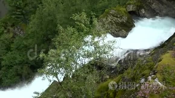 挪威布里克斯达尔布雷恩瀑布视频