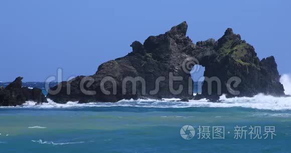 大岛大岛阿姆米的图鲁苏岩峭壁视频