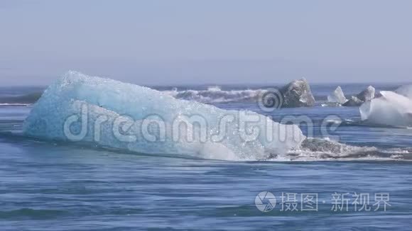 一大堆冰流向北大西洋视频