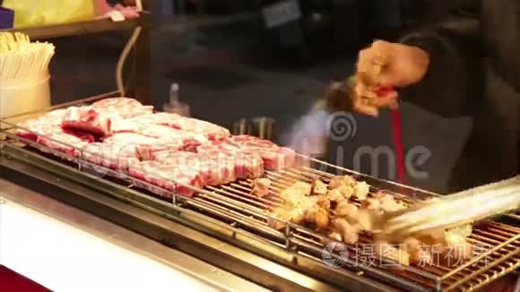 永和区乐华夜市供应商煮牛肉视频