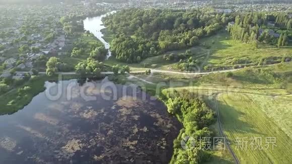 从空中俯瞰湖泊视频