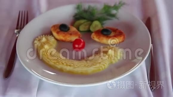 面状的食物盘视频