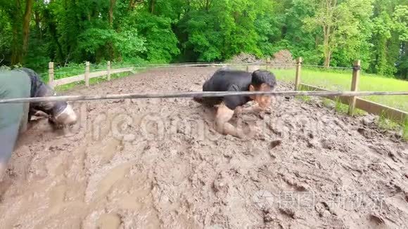 适合男子训练障碍课程视频