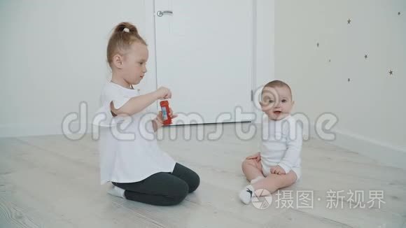 可爱的小孩子的肖像