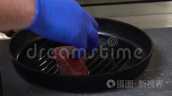 美食餐厅烹饪厨师炒肉视频