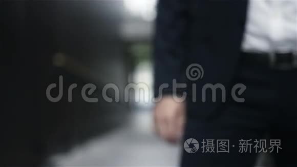 求职面试前在候诊室焦急的人视频