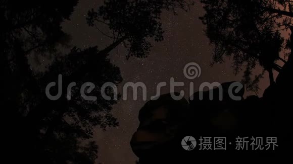 在山上的星空视频