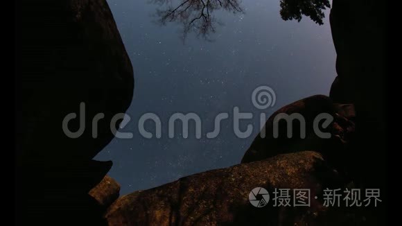 在山上的星空视频