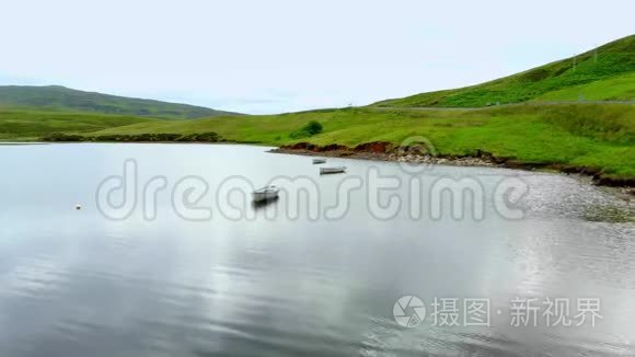 苏格兰斯凯岛美丽的湖泊和景观视频