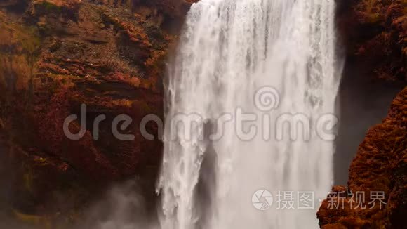 山岩中史诗般的大瀑布视频