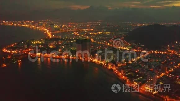 海滨度假城市摩天大楼空中全景视频