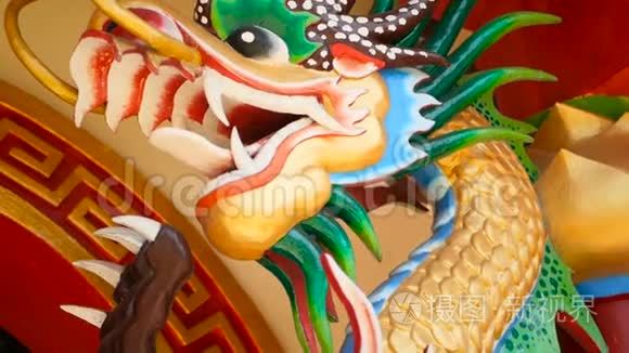 宗教色彩斑斓的龙雕.. 中国传统装饰有装饰品的神宫