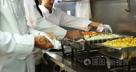 烹饪美食家烹饪主餐视频