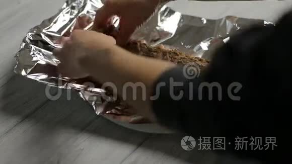 准备烧烤肉