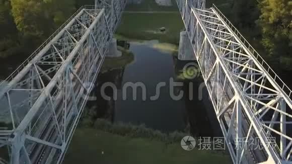 铁路大桥，从顶部拍摄-空中勘测