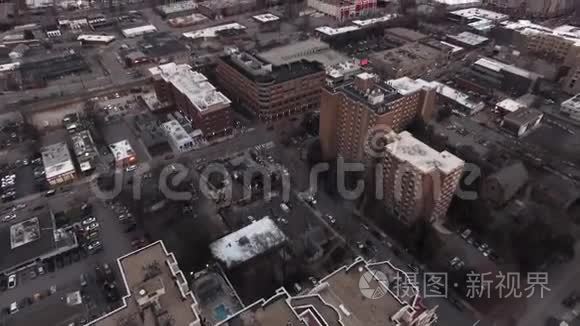 停车结构屋顶拖把和建筑细节的Raleigh数控航空视频