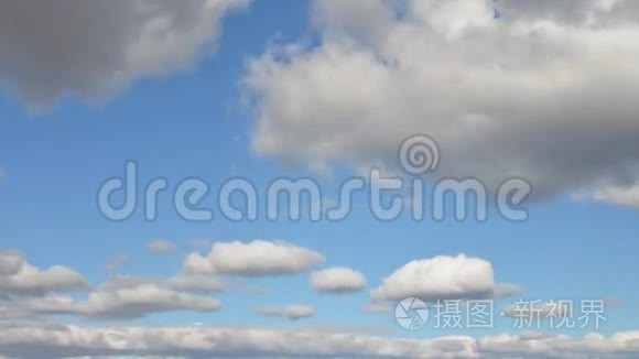 在天空中移动的云视频