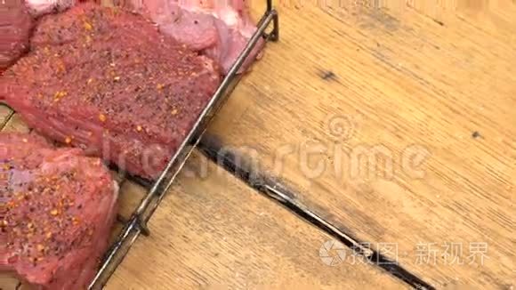 从顶视图看生鲜肉和鱼视频