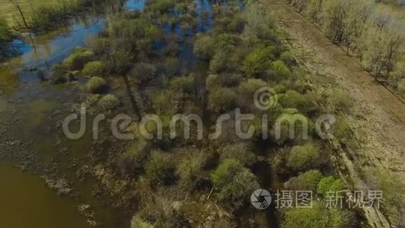 乡村小湖空中录像视频