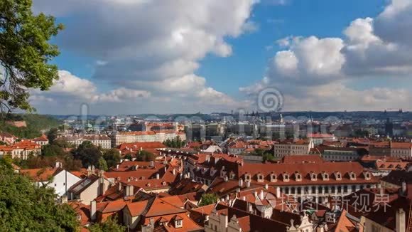 阳光明媚的布拉格市景视频