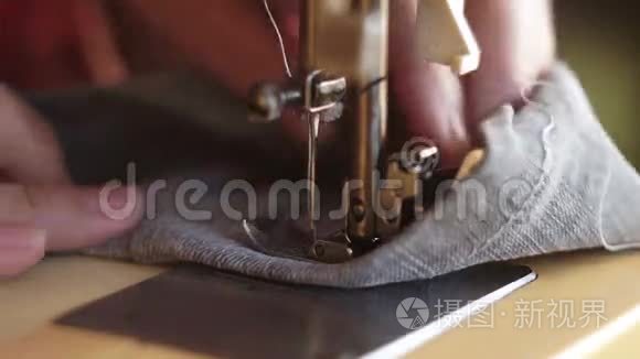 缝纫机上的特写线断裂视频