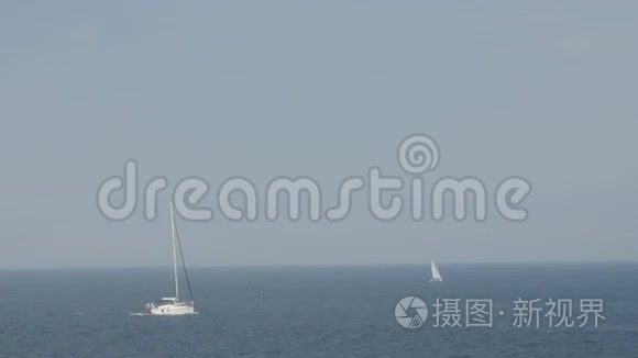 美丽的地中海地平线上的帆船视频