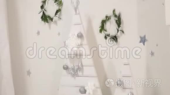 白色经典圣诞节和新年室内客房视频