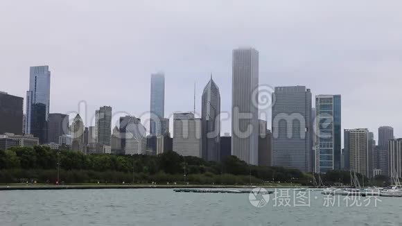 多雾的芝加哥天际线视频