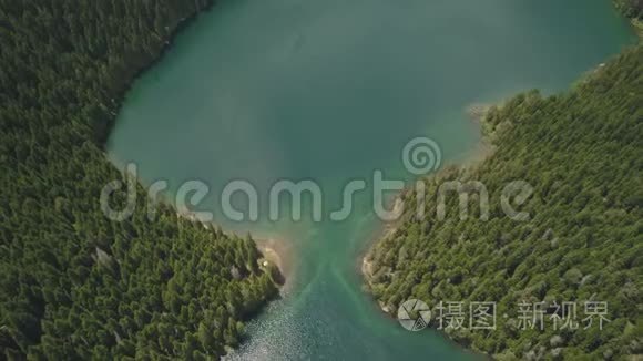 国家公园杜米托黑湖的空中镜头视频