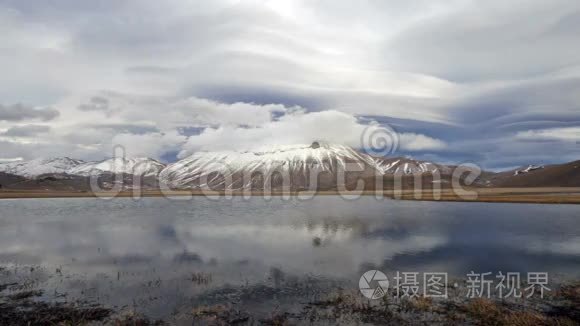 翁布里亚维托雷山的网状云视频