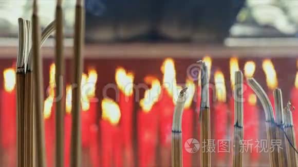 从中国神社的香枝上烟