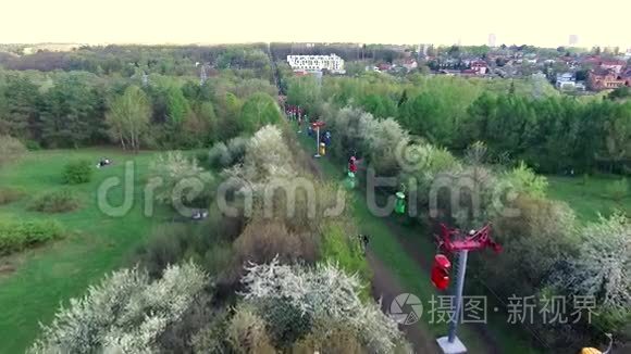 哈尔科夫高尔基公园的索道视频