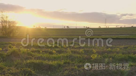 夕阳覆盖景观与空场视频