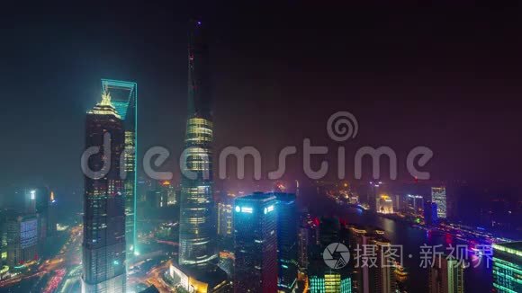 夜晚上海城市市中心建筑屋顶全景4k时间流逝