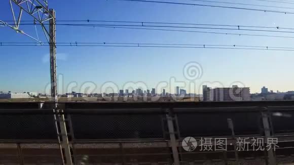 从火车上看城市和铁路视频