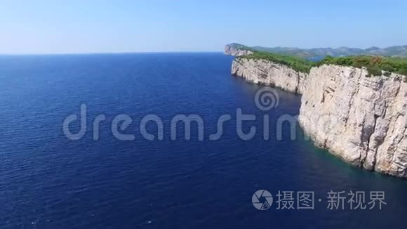 地中海危险悬崖的空中景观视频