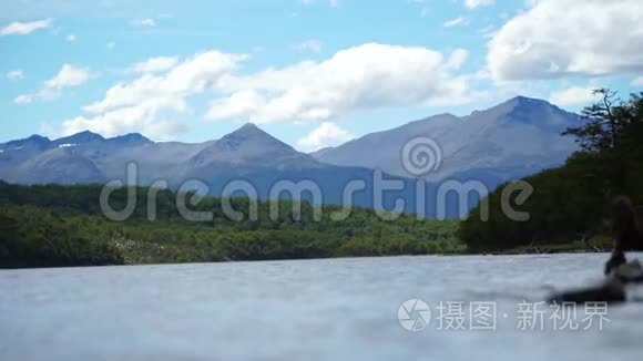 阿根廷的乌斯怀亚地貌和湖泊视频