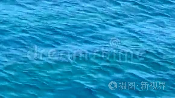 海水表面有波纹和波浪视频