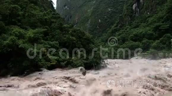 乌鲁班巴河视频