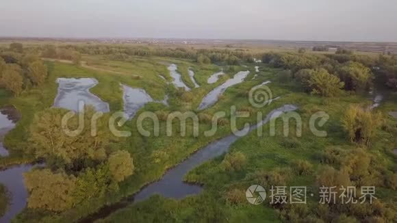 河滩湖河视频