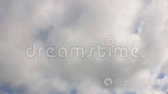 云彩飘过天空视频