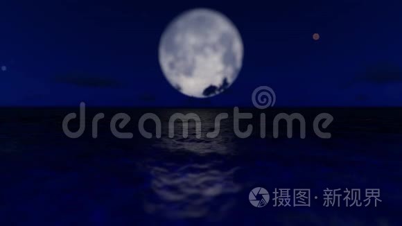 充满月亮的欢乐夜海视频