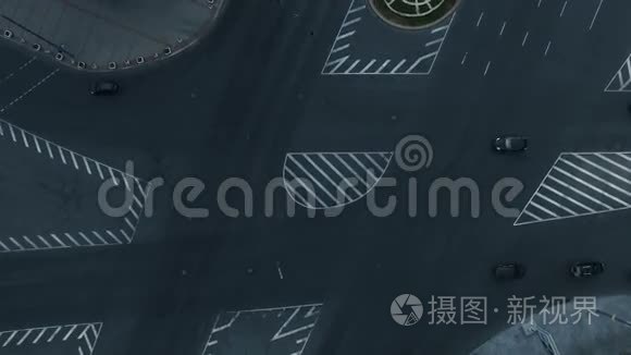 城市道路交通的航空垂直景视频