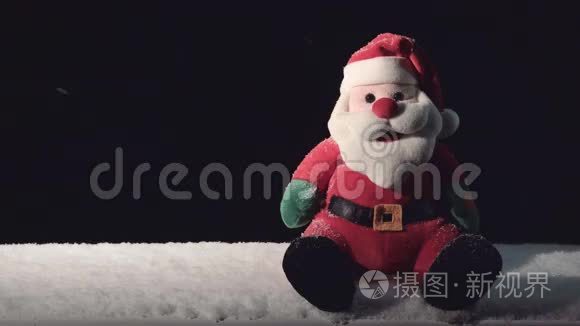 圣诞老人玩具与落雪