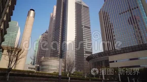 中国上海浦东蓝天摩天大楼视频