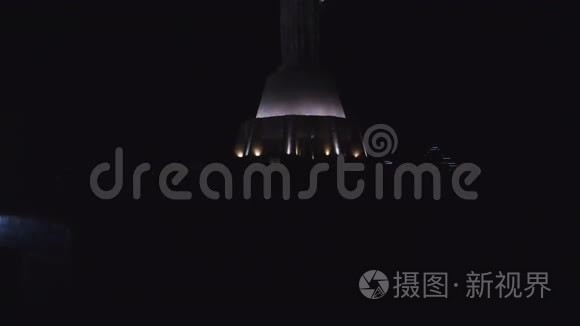 基辅之夜的祖国鸟瞰图视频